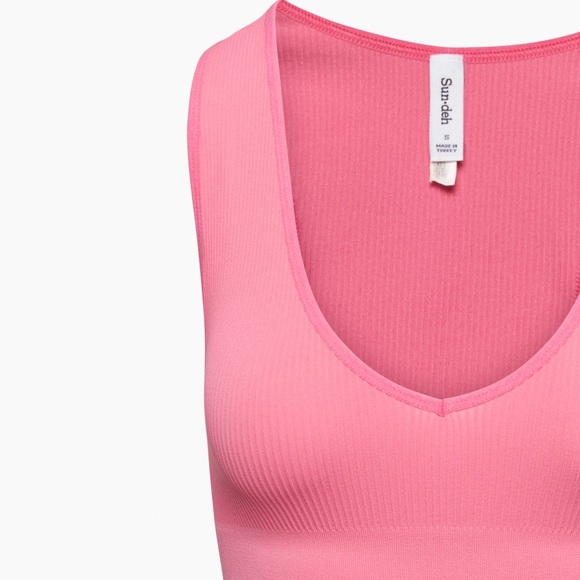 Aritzia top - Picture 2 of 4